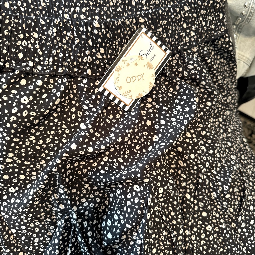 Black/Ivory Leopard print skirt